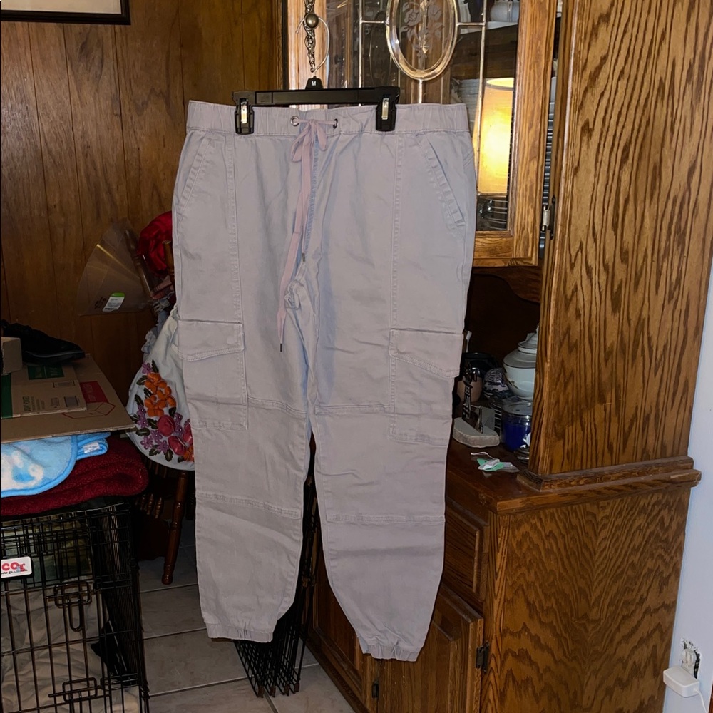 Casual Women's Cropped Pants in Gray